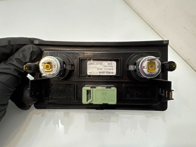 bontott BMW 5 E61 AUX Csatlakozó