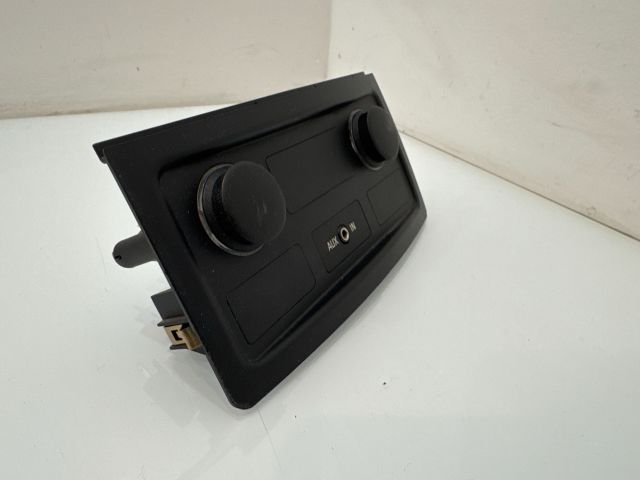 bontott BMW 5 E61 AUX Csatlakozó