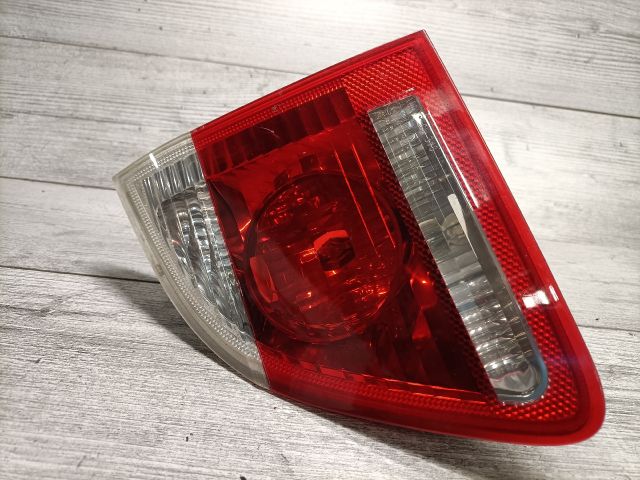 bontott BMW 5 E61 Bal Belső Hátsó Lámpa