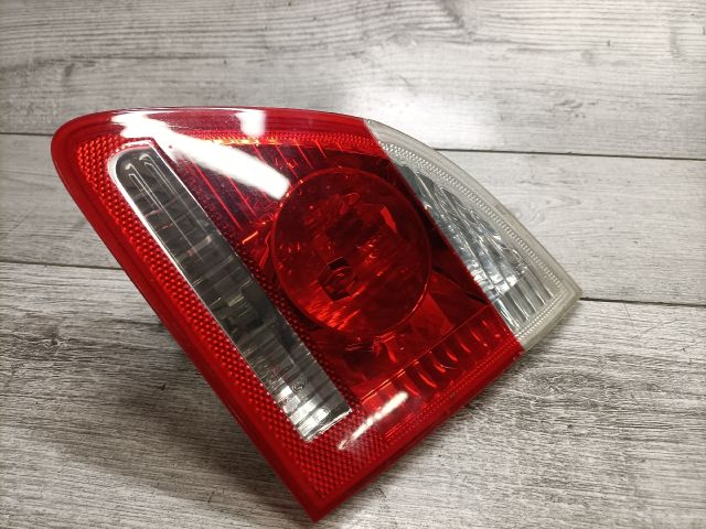 bontott BMW 5 E61 Bal Belső Hátsó Lámpa