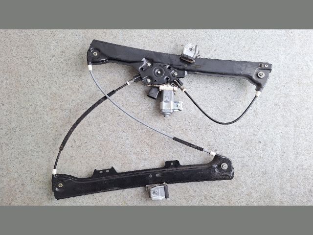 bontott BMW 5 E61 Bal első Ablakemelő Szerkezet (Elektromos)