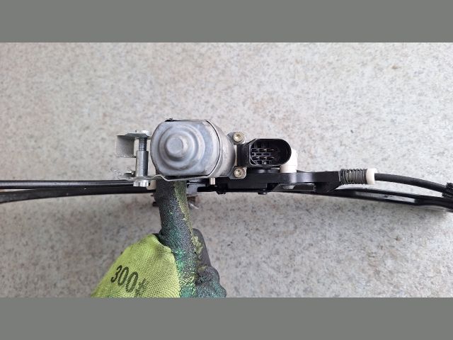 bontott BMW 5 E61 Bal első Ablakemelő Szerkezet (Elektromos)