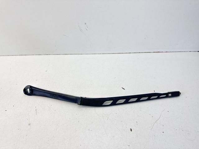 bontott BMW 5 E61 Bal első Ablaktörlő Kar