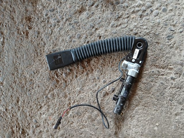 bontott BMW 5 E61 Bal első Biztonsági Öv Csat