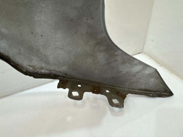 bontott BMW 5 E61 Bal első Sárvédő