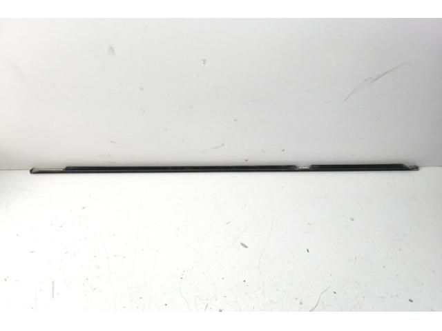 bontott BMW 5 E61 Bal első Vízlehúzó Gumicsík