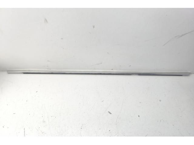 bontott BMW 5 E61 Bal első Vízlehúzó Gumicsík