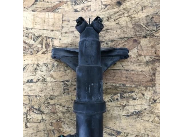 bontott BMW 5 E61 Bal Fényszórómosó Fúvóka