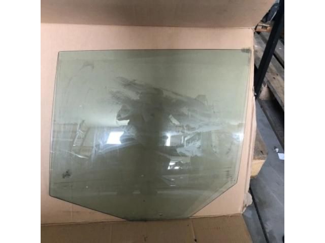 bontott BMW 5 E61 Bal hátsó Ablak