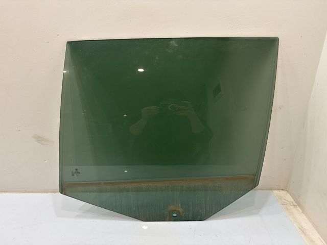 bontott BMW 5 E61 Bal hátsó Ablak