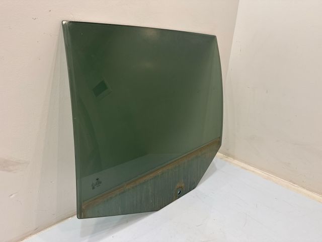 bontott BMW 5 E61 Bal hátsó Ablak