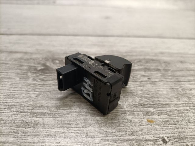 bontott BMW 5 E61 Bal hátsó Ablakemelő Kapcsoló