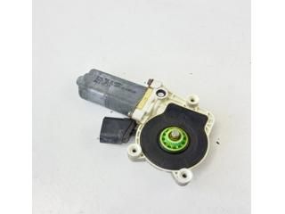 bontott BMW 5 E61 Bal hátsó Ablakemelő Motor