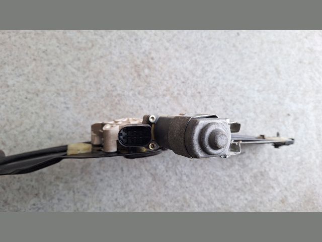 bontott BMW 5 E61 Bal hátsó Ablakemelő Szerkezet (Elektromos)