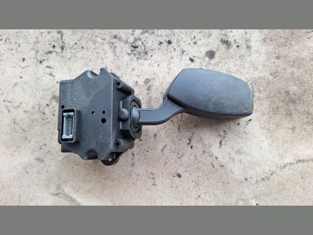 bontott BMW 5 E61 Bal Kormánykapcsoló Irányjelző