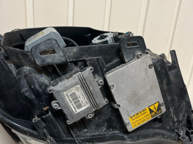 bontott BMW 5 E61 Bal Xenon Fényszóró