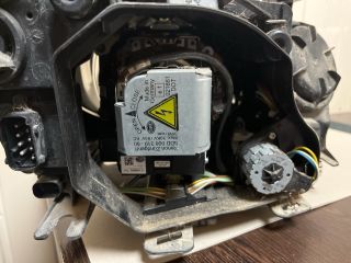 bontott BMW 5 E61 Bal Xenon Fényszóró