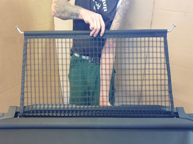 bontott BMW 5 E61 Csomagtér Roló