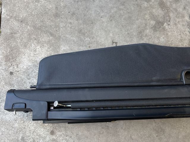 bontott BMW 5 E61 Csomagtér Roló