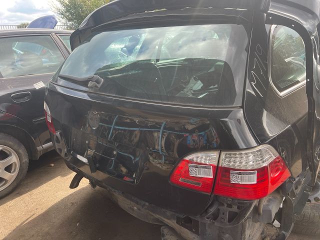 bontott BMW 5 E61 Csomagtérajtó (Üres lemez)