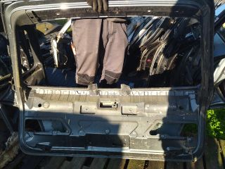 bontott BMW 5 E61 Csomagtérajtó (Üres lemez)