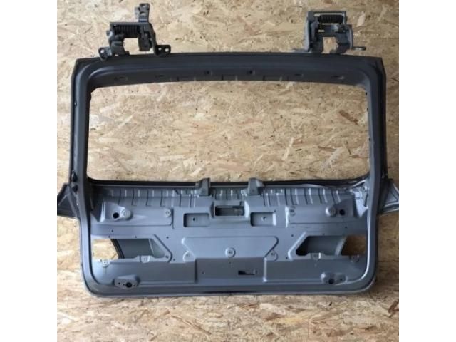 bontott BMW 5 E61 Csomagtérajtó (Üres lemez)