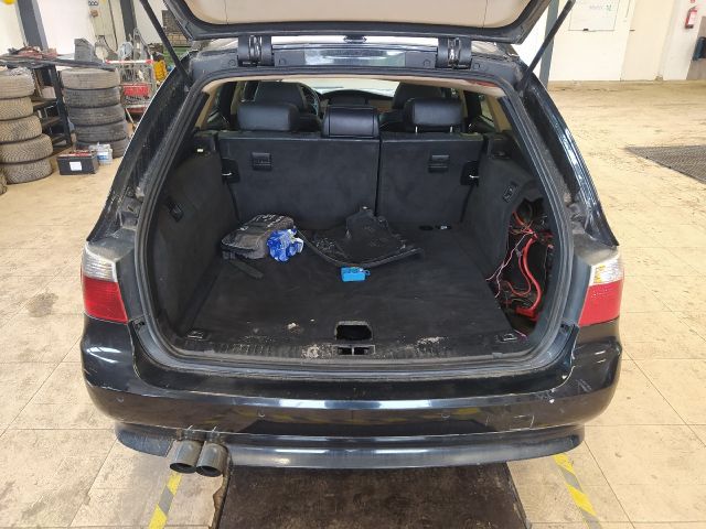 bontott BMW 5 E61 Csomagtérajtó (Üres lemez)