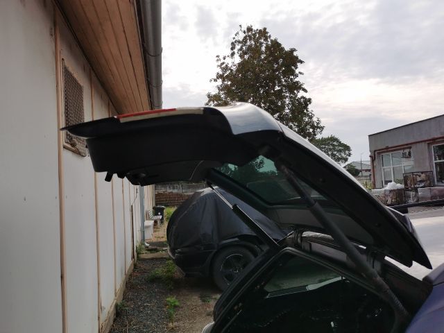 bontott BMW 5 E61 Csomagtérajtó (Üres lemez)