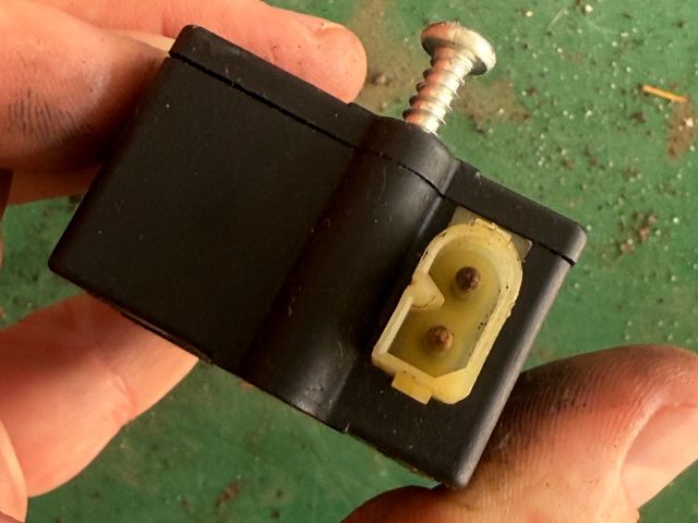 bontott BMW 5 E61 Csomagtérajtó Zárszerkezet