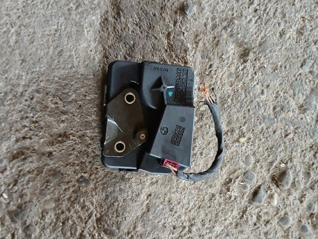 bontott BMW 5 E61 Csomagtérajtó Zárszerkezet