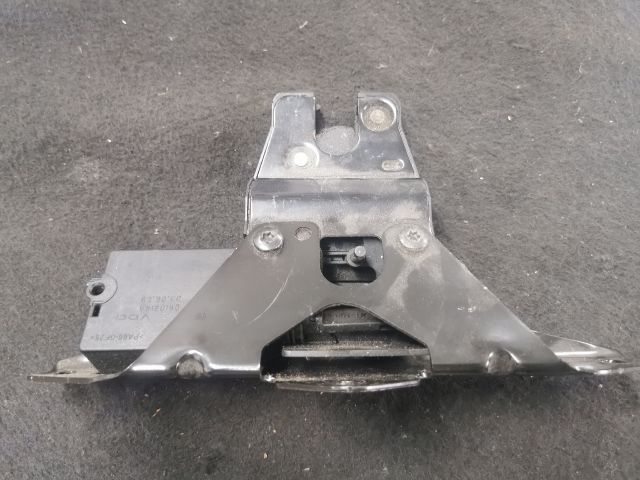 bontott BMW 5 E61 Csomagtérajtó Zárszerkezet