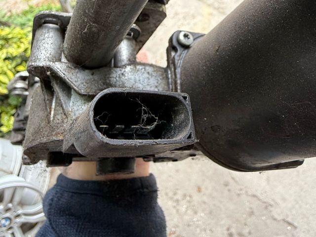 bontott BMW 5 E61 Első Ablaktörlő Szerkezet Motorral