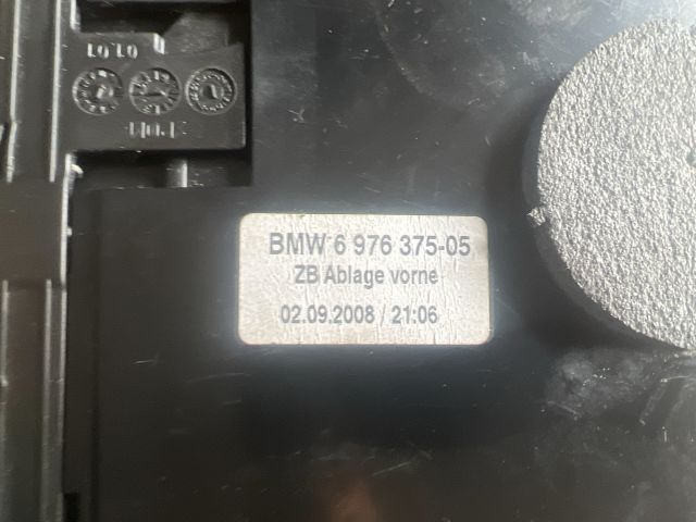 bontott BMW 5 E61 Első Hamutartó