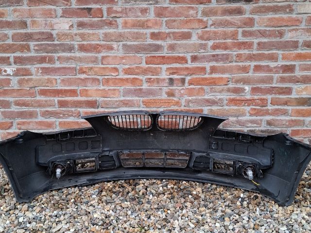 bontott BMW 5 E61 Első Lökhárító (Részeivel)