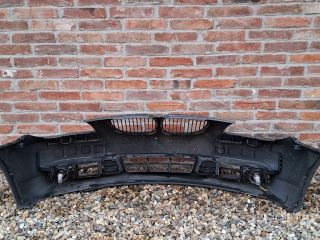 bontott BMW 5 E61 Első Lökhárító (Részeivel)