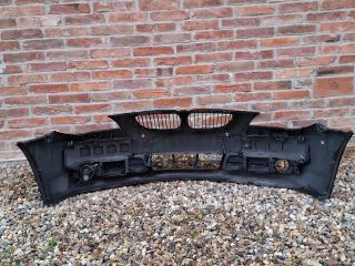 bontott BMW 5 E61 Első Lökhárító (Részeivel)