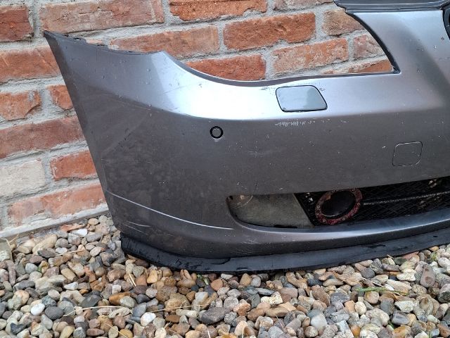 bontott BMW 5 E61 Első Lökhárító (Részeivel)