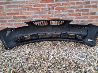 bontott BMW 5 E61 Első Lökhárító (Részeivel)