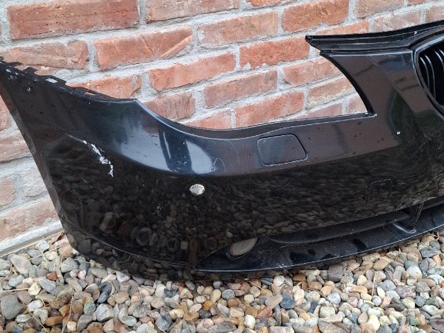 bontott BMW 5 E61 Első Lökhárító (Részeivel)