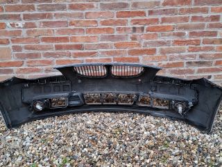 bontott BMW 5 E61 Első Lökhárító (Részeivel)