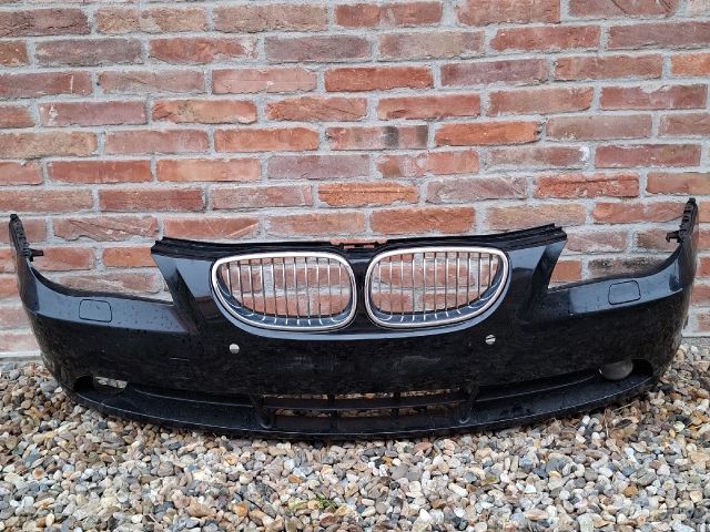 bontott BMW 5 E61 Első Lökhárító (Részeivel)