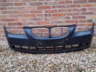 bontott BMW 5 E61 Első Lökhárító (Részeivel)