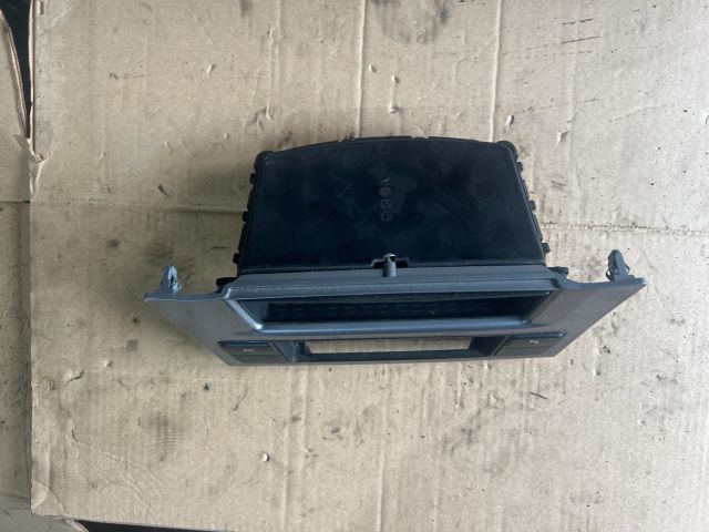bontott BMW 5 E61 Első Tároló Rekesz