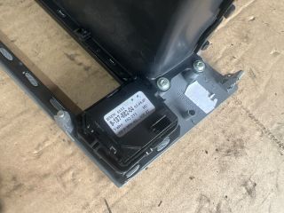 bontott BMW 5 E61 Első Tároló Rekesz