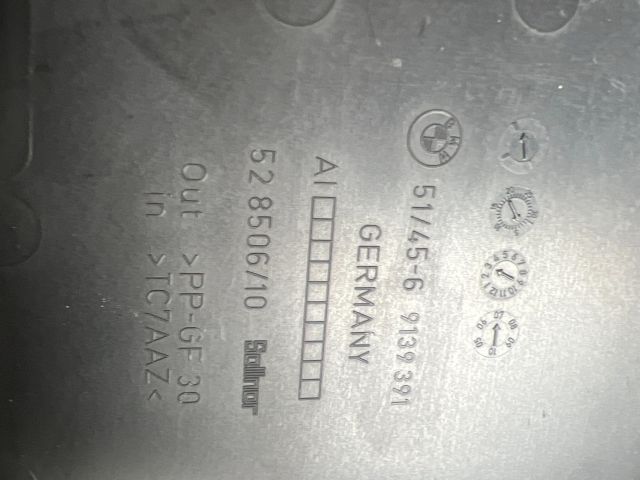 bontott BMW 5 E61 Első Tároló Rekesz