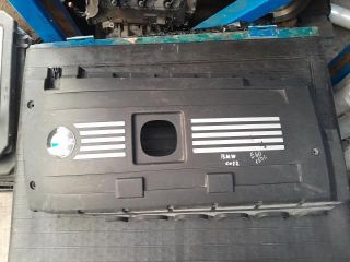 bontott BMW 5 E61 Felső Hűtőburkolat