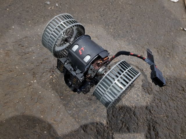 bontott BMW 5 E61 Fűtőmotor (Klímás)