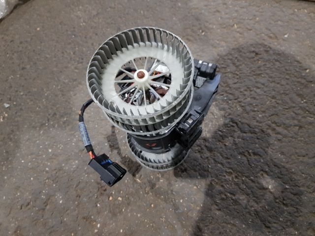 bontott BMW 5 E61 Fűtőmotor (Klímás)