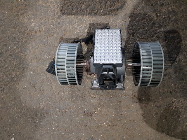 bontott BMW 5 E61 Fűtőmotor (Klímás)