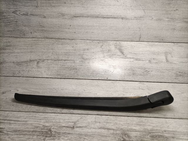 bontott BMW 5 E61 Hátsó Ablaktörlő Kar